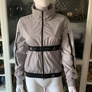 ADIDAS BY STELLA MCCARTNEY
Run Lightweight Women Jacket